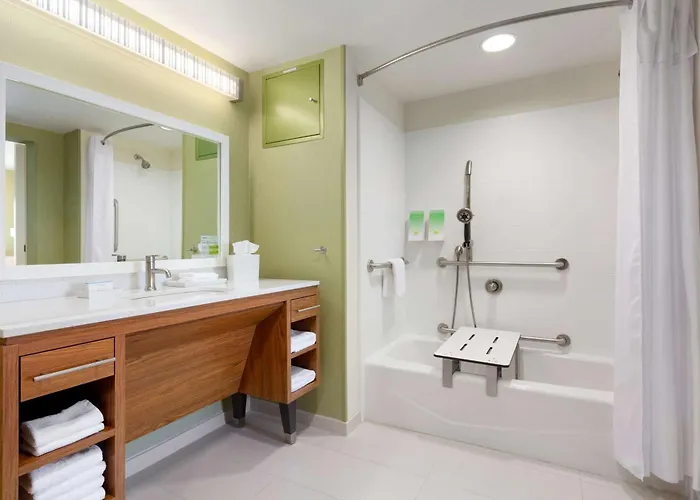 Hotel Home2 By Hilton Champaign/urbana 3*