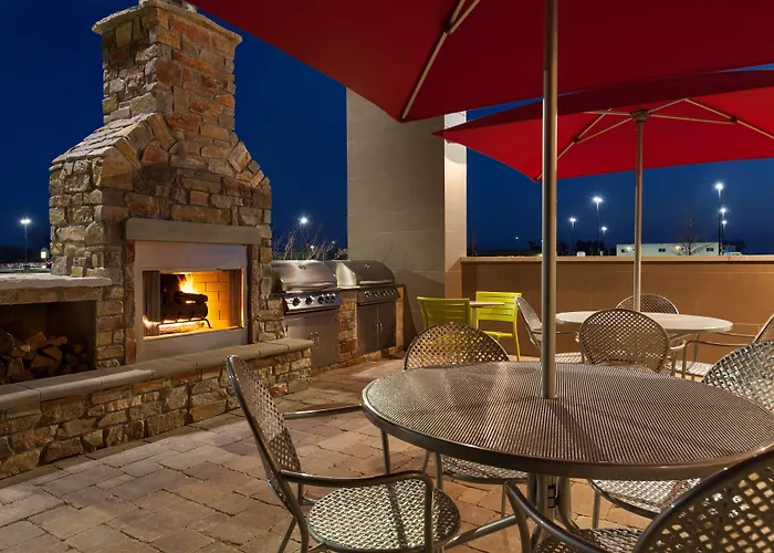 Hotel Home2 By Hilton Champaign/urbana 3*